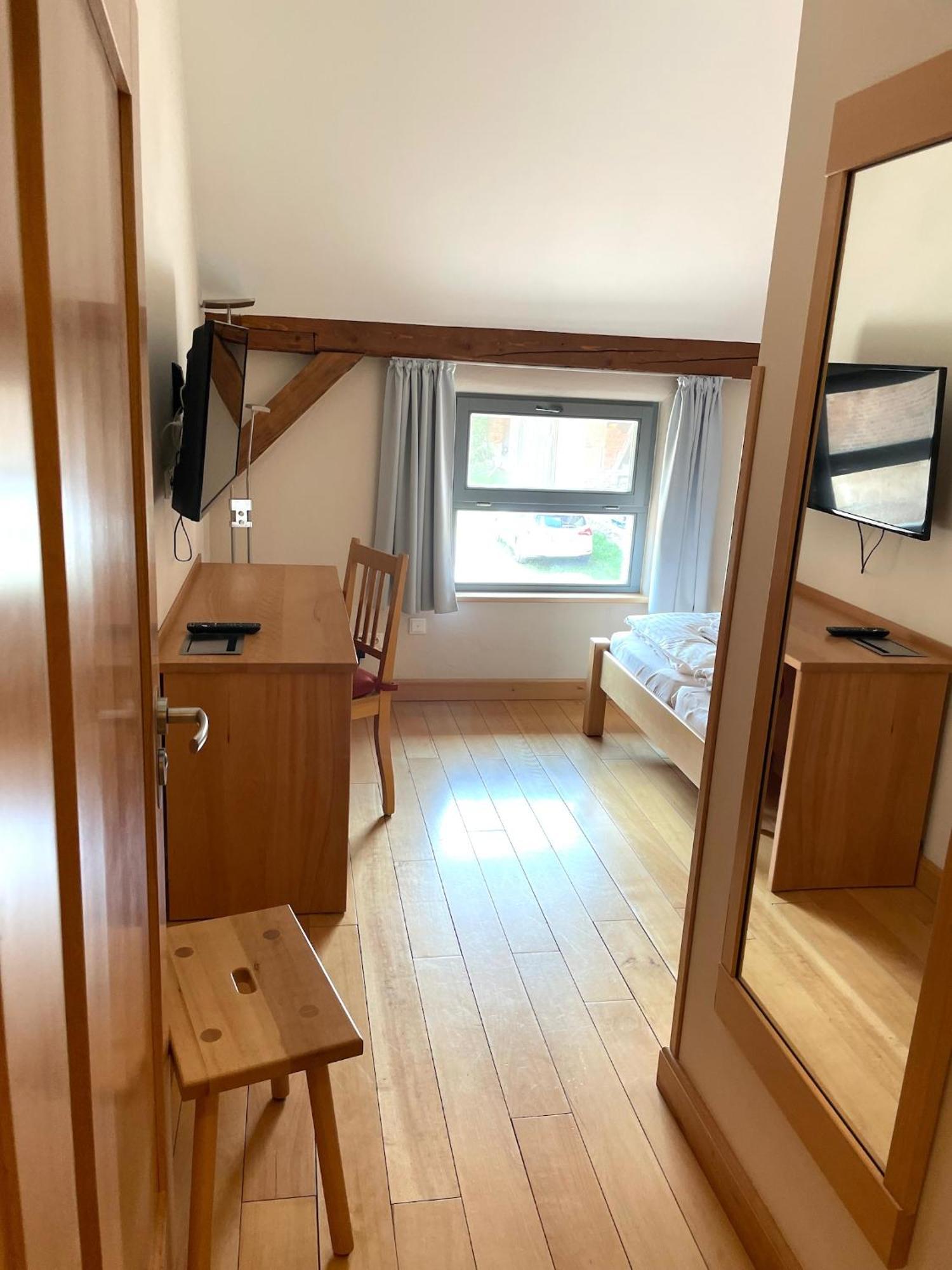Creuzburg Biohotel Stiftsgut Wilhelmsgluecksbrunn מראה חיצוני תמונה